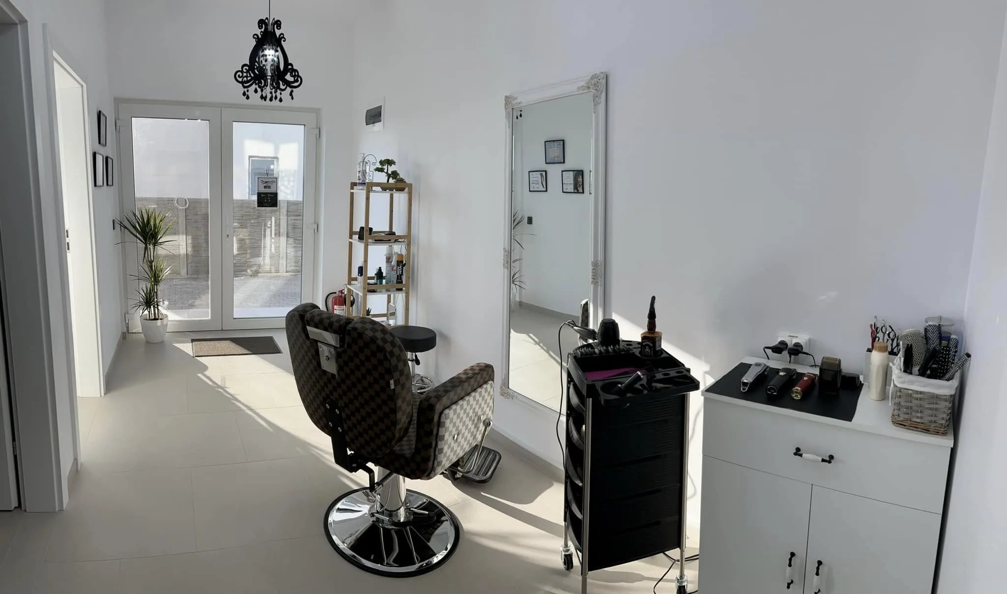 Spațiul salonului